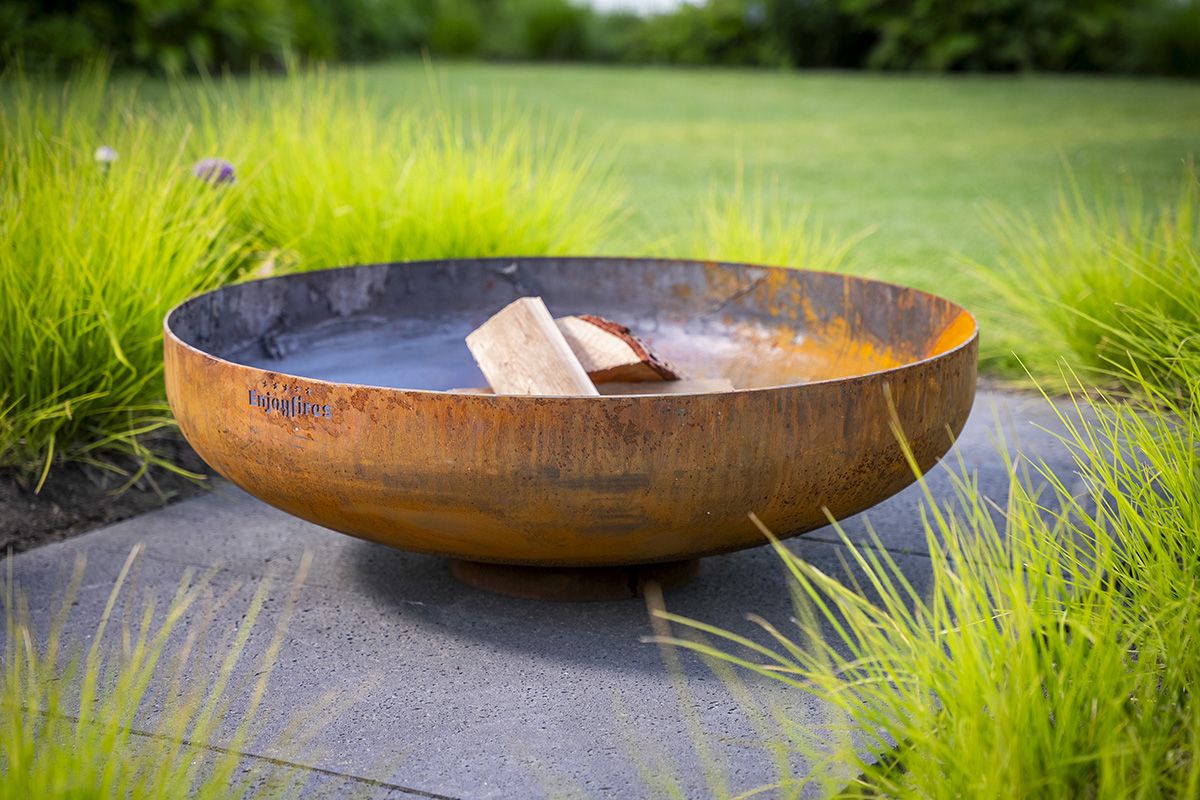 Ronde vuurschaal op voet - cortenstaal - wordt al geroest geleverd - Enjoyfires Cerno